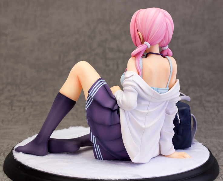 卯木紗璃 Illustration by 深崎暮人-3