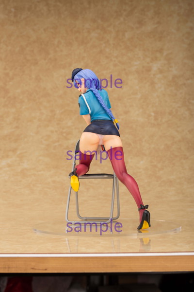 1/7スケールPVC完成塗装済 えっちな婦警さん-1