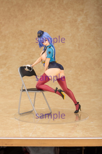 1/7スケールPVC完成塗装済 えっちな婦警さん-2