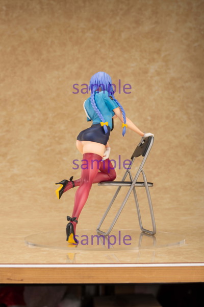 1/7スケールPVC完成塗装済 えっちな婦警さん-4